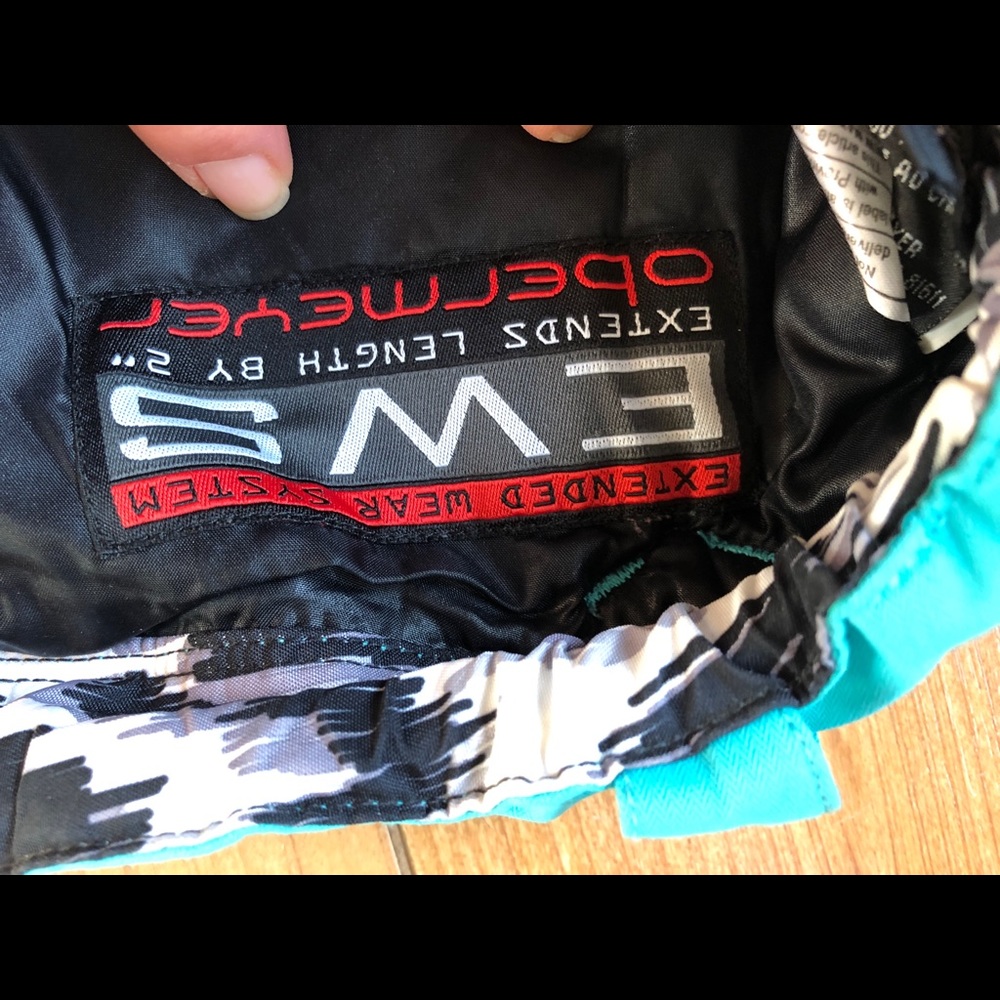 Snowpants - Picture 3 of 6